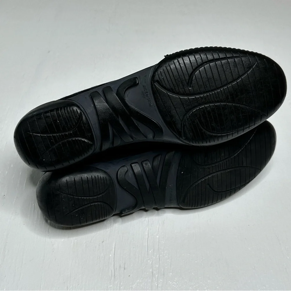 Stuart Weitzman Womens Fashion Sneakers Size 6.5 Black‎ Lace Up Logo Shoes